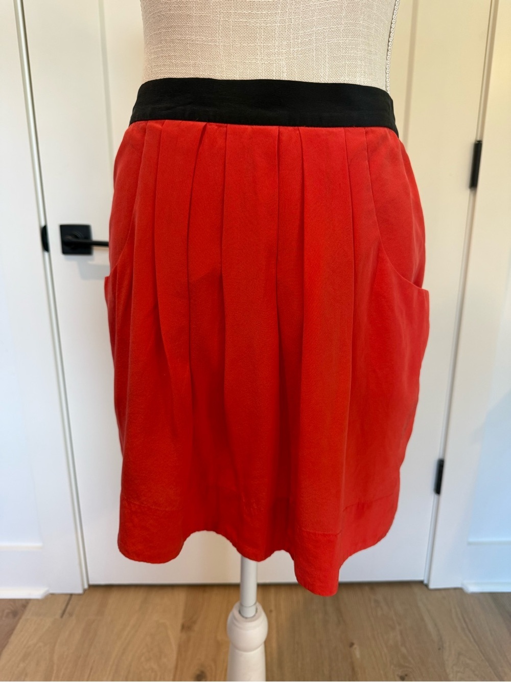 BCBGMAXAZRIA Silk Pocket Mini Skirt | Size 2